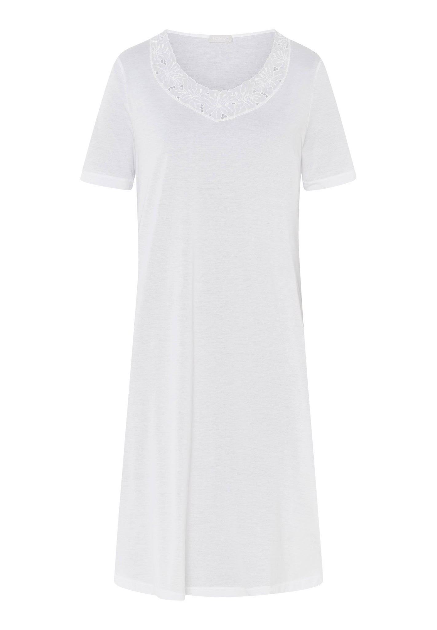 HANRO_241_W_Clara_SSLVNightdress_074909_070101_010.jpg