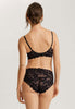 HANRO_242_W_Anais_UWireBra_070904_072199_045.jpeg