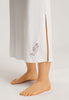 HANRO_242_W_AnneNW_LSLVNightdress130cm_074893_070102_091.jpeg