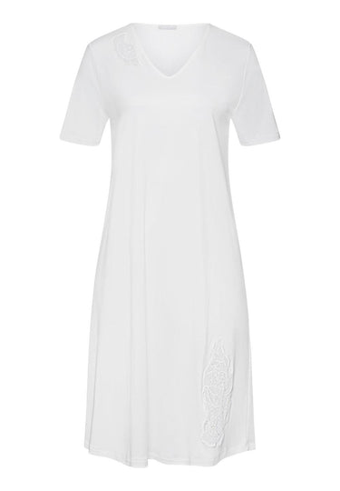 HANRO_242_W_AnneNW_SSLVNightdress100cm_074891_070102_010.jpeg