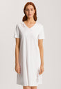 HANRO_242_W_AnneNW_SSLVNightdress100cm_074891_070102_040.jpeg