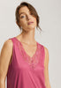 HANRO_242_W_EvaNW_SleevelessNightdress100cm_074884_072414_090.jpeg
