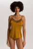 HANRO_251_W_Gale_SpaghettiTop_070866_072803_040.jpg