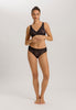 HANRO_251_W_Martha_MidiBriefs_070884_070019_060.jpg