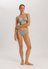 HANRO_251_W_Moments_SoftCupBra_071465_072712_060.jpg
