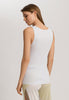 HANRO_252_W_CottonDelight_TankTop_071837_072512_045.jpg