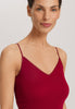 HANRO_252_W_CottonSeamless_SpaghettiTop_071601_072418_090.jpg