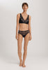 HANRO_252_W_Holly_SoftCupBra_070821_070019_060.jpg