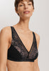 HANRO_252_W_Holly_SoftCupBra_070821_070019_090.jpg