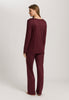 HANRO_252_W_LilithNW_LSLVPajama_074781_072421_045.jpg