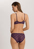 HANRO_252_W_Ruby_SoftCupBra_070852_072431_045.jpg