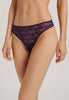 HANRO_252_W_Ruby_Thong_070854_072431_040.jpg