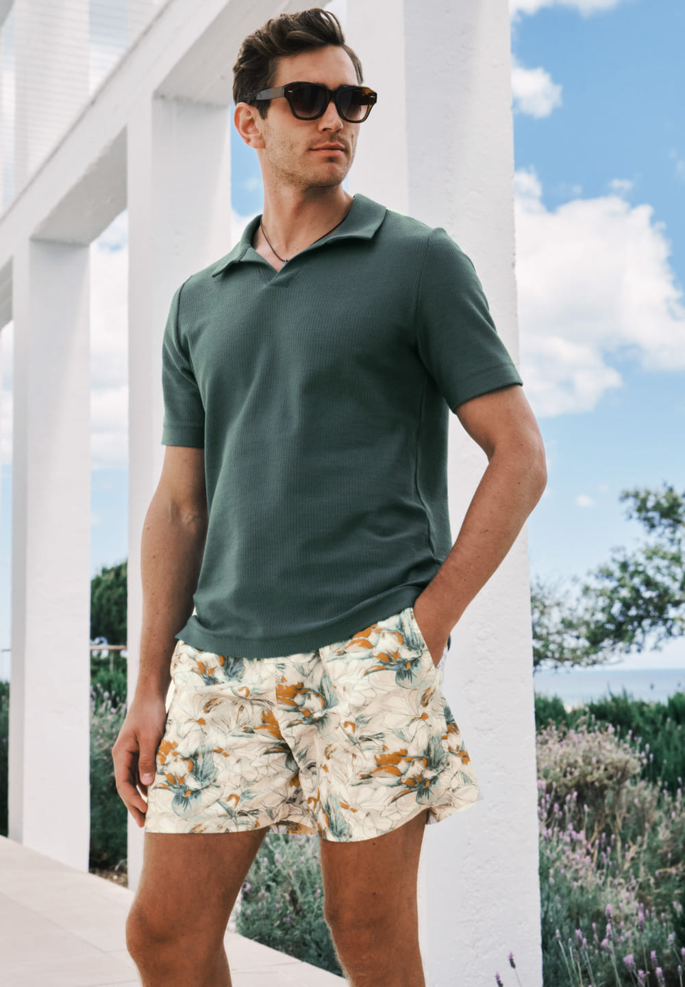 Travelwear S/SLV Shirt V-Neck | studio green 075865-072739