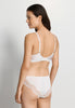 HANRO_261_W_Cira_SoftCupBra_070788_070102_045.jpeg