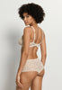 HANRO_261_W_Moments_SoftCupBra_071465_072811_045.jpeg