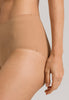 HANRO_B_W_Allure_MaxiBriefs_071722_070267_090.jpg