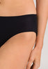 HANRO_B_W_Allure_MidiBriefs_071457_070199_090.jpg