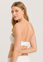 HANRO_B_W_Allure_PaddedBandeauBra_071732_070102_048.jpg