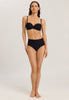 HANRO_B_W_Allure_PaddedBandeauBra_071732_070199_060.jpg
