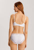 HANRO_B_W_CottonDelight_SoftCupBra_071838_070101_045.jpeg