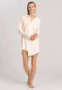 HANRO_B_W_CottonDeluxe_LSLVNightdress_077958_071334_060.jpg