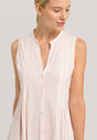 HANRO_B_W_CottonDeluxe_SleevelessNightdress_077952_071334_090.jpg
