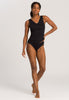 HANRO_B_W_CottonSeamless_Top_071602_070019_060.jpg