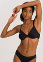 HANRO_B_W_CottonSensation_UWireBra_071363_070019_040.jpg