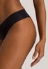 HANRO_B_W_InvisibleCotton_BrazilianPanty_071226_070019_090.jpg