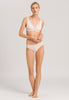 HANRO_B_W_InvisibleCotton_BrazilianPanty_071226_071381_060.jpg