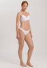 HANRO_B_W_InvisibleCotton_Thong_071225_070101_060.jpg