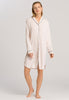 HANRO_B_W_NaturalComfort_LSVLNightdress_077964_071809_060.jpg