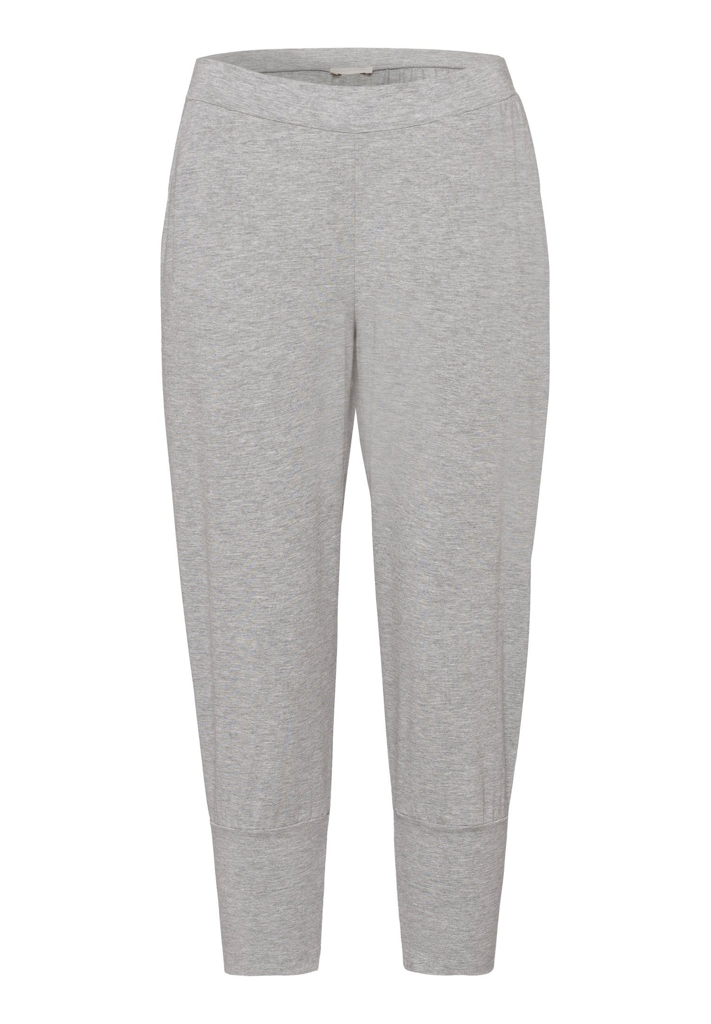 HANRO_B_W_Yoga_34Pants_078389_071148_010.jpg
