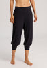 HANRO_B_W_Yoga_CropPants_078797_072199_040.jpg